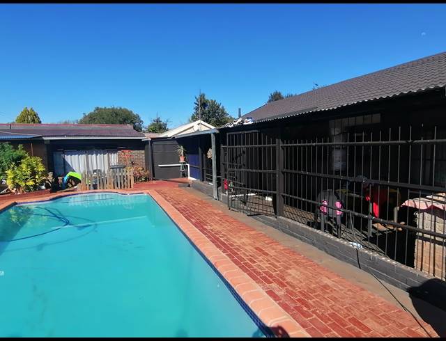 3 BEDROOM FREESTANDING SOLD IN STILFONTEIN EXT 4